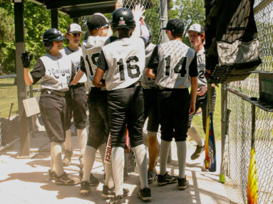 25_team celebrating